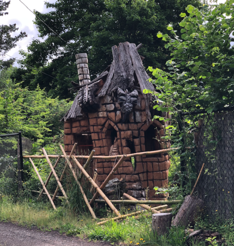 Neighborhood Sight: Trolley Trail Creature/Sculpture